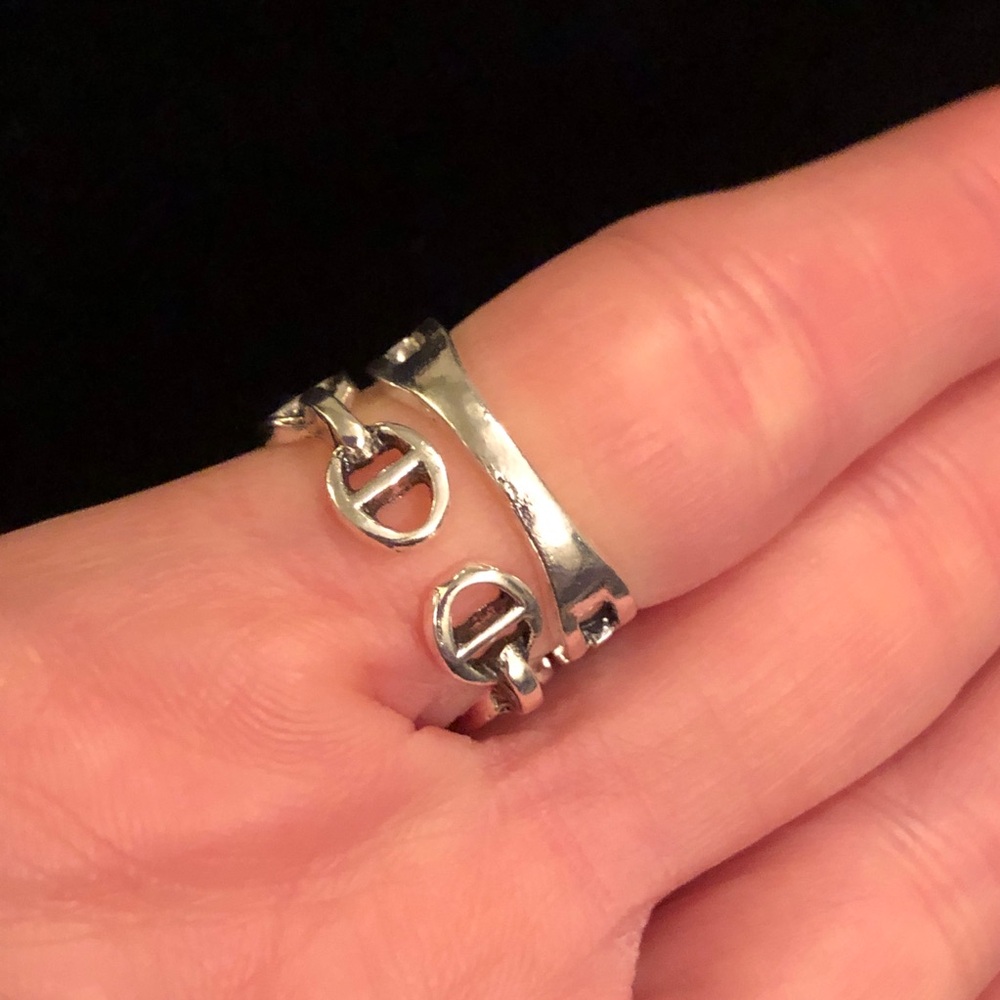 Two Silver Chain Link Stackable Rings - Picture 3 of 7